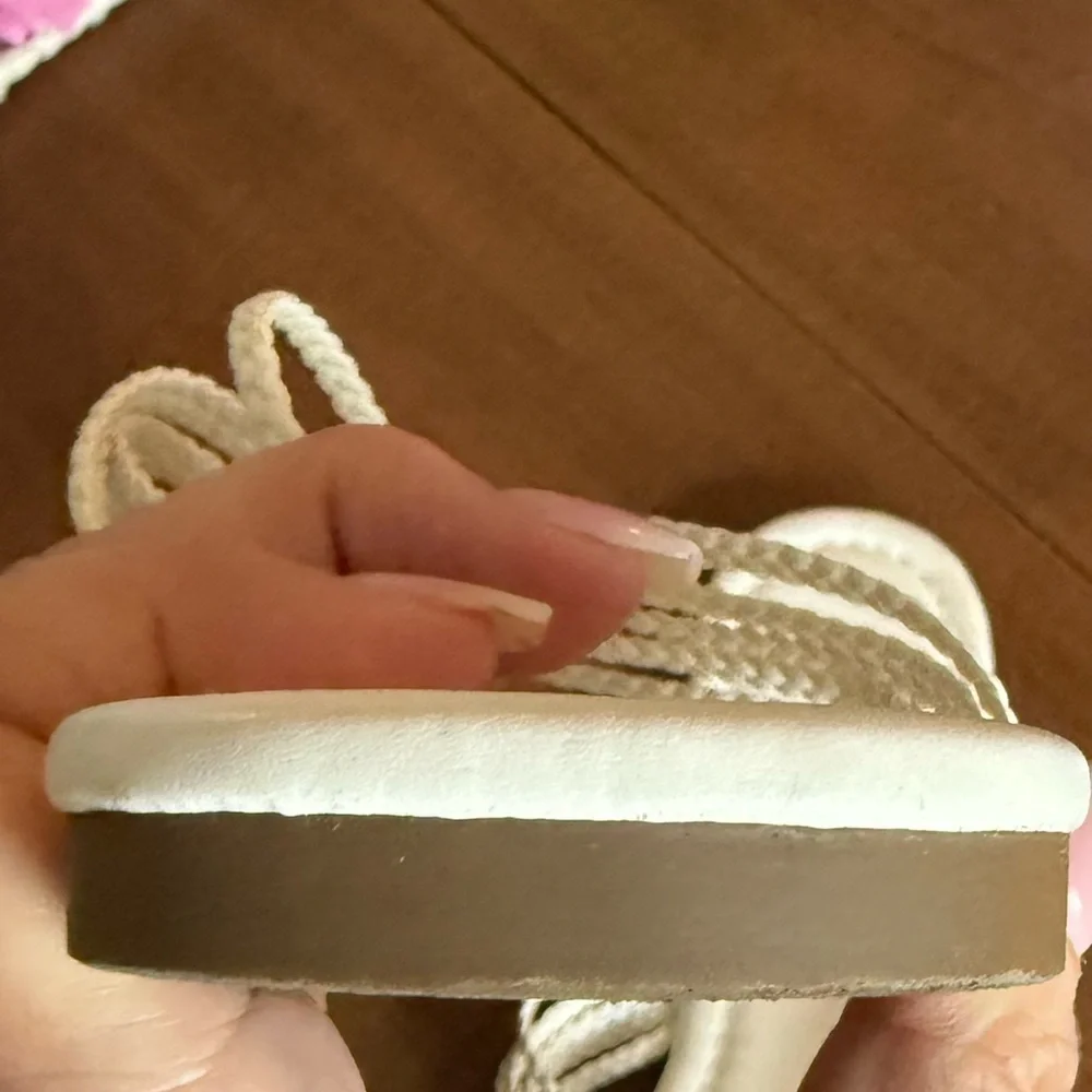 EUC Talbots Women's White Braided Sandals SZ 9 - Picture 14 of 15